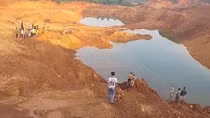 Hai học sinh đuối nước tử vong trong điểm khai thác quặng
