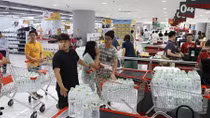 “Cháy” mặt hàng nước đóng chai dung tích lớn