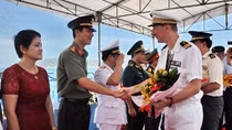 Tàu Bệnh viện USNS Mercy đến vịnh Nha Trang