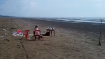 Người phụ nữ mất tích khi đi tắm biển vẫn đang còn sống
