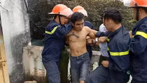 Lên cơn ngáo đá phóng hỏa đốt nhà, đòi nhẩy lầu tự tử