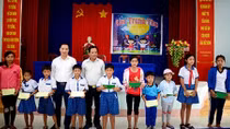 Tập đoàn Quốc tế Năm Sao với Tết Trung thu cho trẻ em nghèo