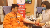 Ngành Điện Thủ đô hướng về miền Trung trong tháng tri ân khách hàng