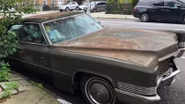 Chiếc Cadillac huyền thoại "biểu tượng của New York" bị di dời