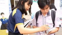Học sinh được tập dượt đăng ký nguyện vọng xét tuyển trực tuyến