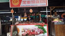 Cửa hàng thịt heo sạch vừa khai trương bị đốt phá