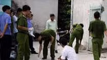 Nghịch tử nghi ngáo đá truy đuổi mẹ xin tiền bị cha đánh tử vong