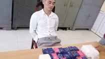 Triệt phá đường dây vận chuyển ma túy giấu trong 'vách ngăn' xe ô tô