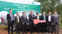 Toyota Việt Nam trao tặng xe ôtô giúp bảo tồn thiên nhiên