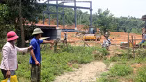 Doanh nghiệp khai thác đá gây khó cho người dân