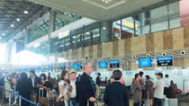 Hơn 10,8 triệu lượt hành khách xuất nhập cảnh qua sân bay quốc tế Nội Bài