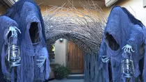 Những kiểu trang trí Halloween khiến hàng xóm rợn tóc gáy