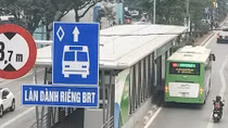 Không nên cấm triệt để taxi dọc tuyến buýt nhanh BRT