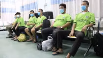 Trục xuất 13 người Trung Quốc nhập cảnh trái phép