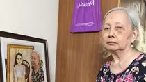 Có một bức họa đi qua thời gian