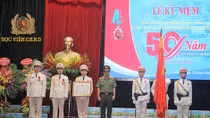 Phòng Quản lý đào tạo của Học viện CSND đón Huân chương Bảo vệ Tổ quốc hạng nhì