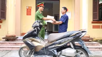 Người dân viết thư cảm ơn lực lượng Công an khi nhận lại chiếc xe bị mất cắp