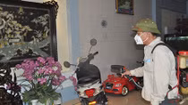 Giữa tâm dịch sốt xuất huyết: Đừng hoảng sợ để gây quá tải bệnh viện