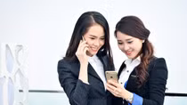 Viettel tặng thẻ Titan của Vietnam Airlines cho khách hàng nữ nhân ngày 8-3