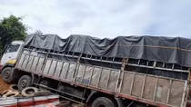 4 người trên xe tải thoát chết nhờ hốc cứu nạn trên đèo Lò Xo