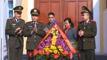 Khánh thành nhà cho cán bộ chiến sĩ có hoàn cảnh khó khăn