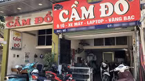 Cầm đồ được mùa, dân cá độ “cháy túi”