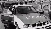 Porsche, Mercedes hay BMW cũng chỉ để Cảnh sát Liên Xô đi... tuần tra