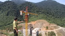 Hệ lụy từ việc ồ ạt xây dựng nhà máy thủy điện trong khu bảo tồn thiên nhiên 