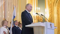 Tổng thống Putin nhậm chức trong bối cảnh khó khăn