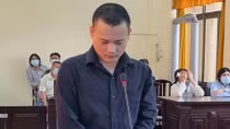 Đâm chết bạn thân vì… can ngăn mang dao đi giải quyết mâu thuẫn với vợ