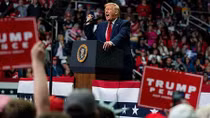 Bầu cử Mỹ: Ông Donald Trump lại dùng chiến thuật cũ?
