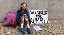 Greta Thunberg: Cứu tinh, con rối hay lãnh tụ tinh thần?