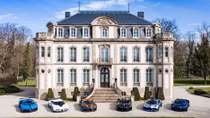 Màn hội tụ choáng ngợp của “gia đình Bugatti Chiron” trị giá 820 tỉ