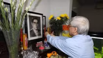 Tổng Bí thư Nguyễn Phú Trọng thăm, tặng quà gia đình có công với cách mạng