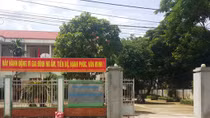 Hàng trăm giáo viên lo lắng bị truy thu tiền đứng lớp