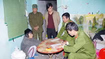 Mua 6kg chất độc xyanua về pha bả chó
