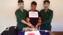Bắt đối tượng người Lào cùng 24 nghìn viên ma túy
