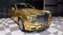 Triệu phú Ấn Độ “mạ vàng” Rolls-Royce Phantom làm... taxi