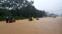 77 người chết và mất tích do mưa lũ