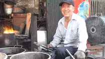“Giữa trăm nghề, chọn nghề thợ rèn…”