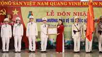 Công an TP Ninh Bình đón nhận Huân chương Bảo vệ Tổ quốc hạng Nhất