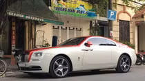 Xe siêu sang Rolls-Royce Wraith phối màu lạ xuất hiện ở Hà Nội