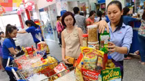 Thận trọng với những giỏ quà Tết “siêu rẻ”