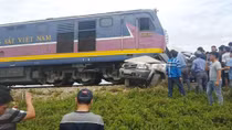 Kinh nghiệm giữ mạng sống khi lái xe băng qua đường sắt
