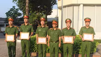 Khen thưởng các đơn vị triệt phá băng nhóm hoạt động tín dụng đen