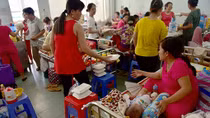 Giá hàng hóa, dịch vụ tăng theo giá điện, xăng