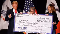 Kiện cáo và tai tiếng từ quá khứ ùa về vây bọc D.Trump