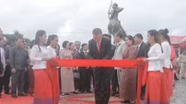 Khánh thành Đài Hữu nghị Việt Nam - Campuchia tại thành phố Kep