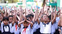 Câu chuyện đi học lớp 1 của hai cha con