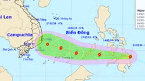 Bão Sanba diễn biến phức tạp, tâm bão gió giật cấp 10